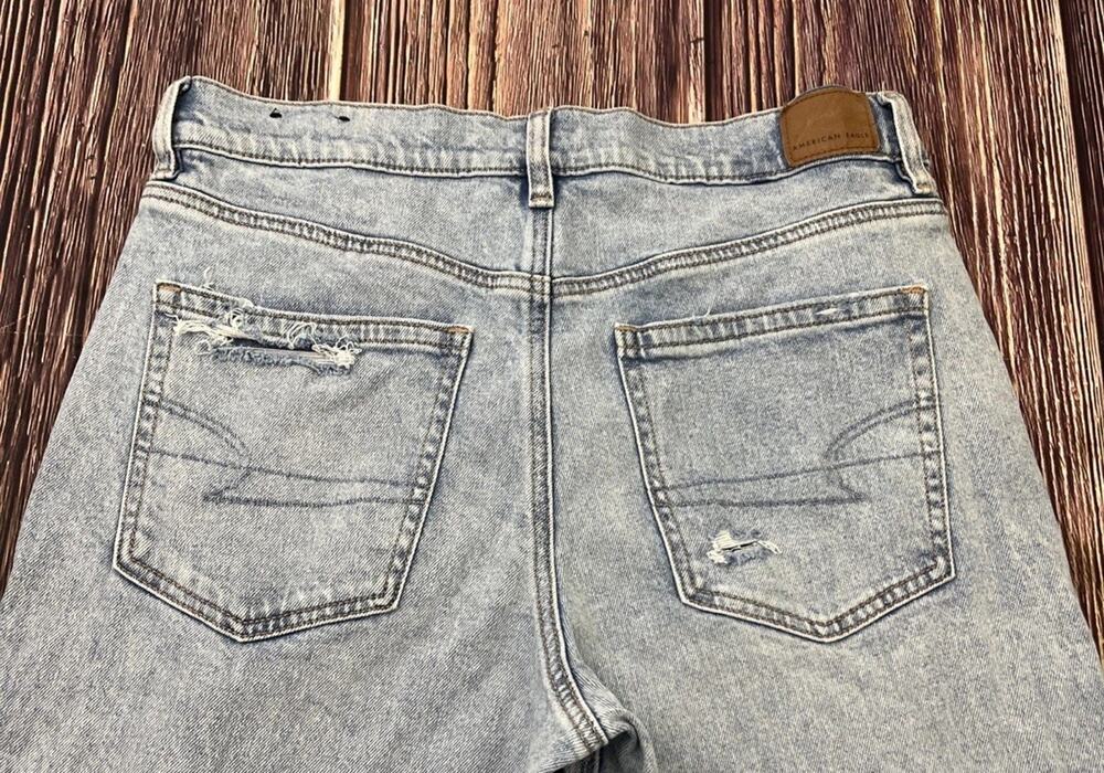 American Eagle Stovepipe Light Wash Distressed Jeans Womens 10 Long Stretch